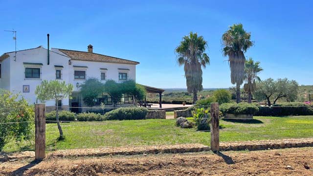 Ref2355 Andalusien, Provinz Huelva, Paterna del Campo – 87 Hektar Finca mit See, Reitplätzen und überdachter&nbsp;Arena