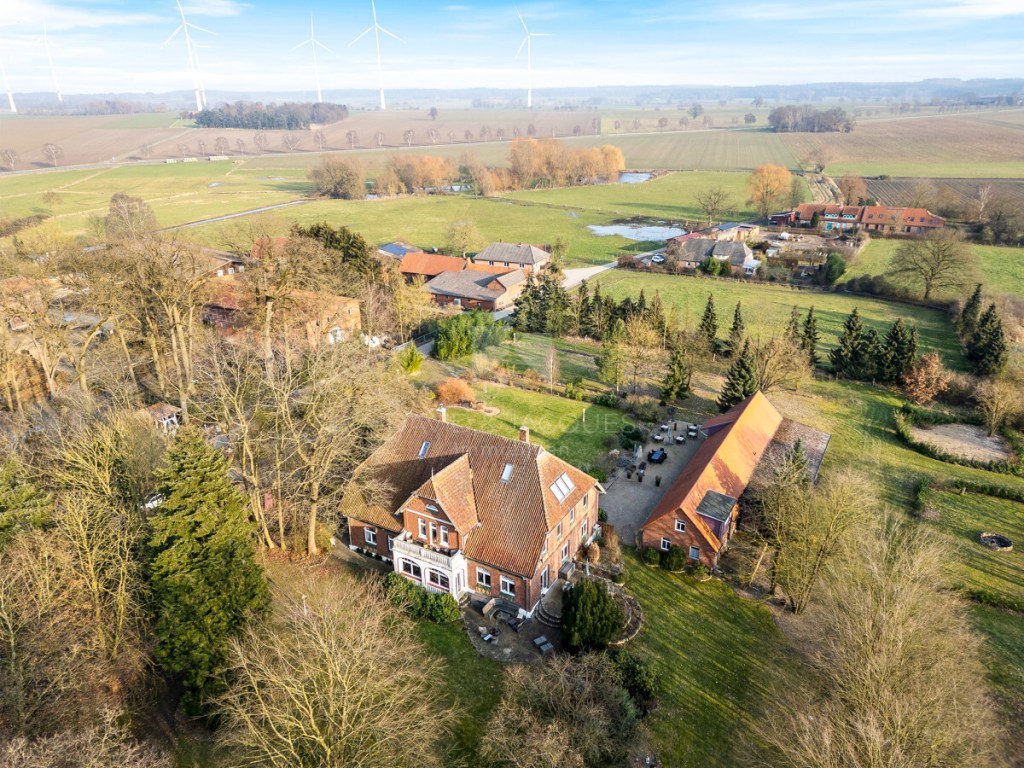 Ref2524DJ Niedersachen, Landkreis Uelzen, Altenmedingen – geräumiges Landhaus mit Pferdeboxen zu&nbsp;verkaufen!