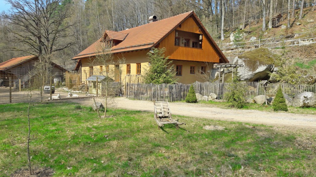 Ref2549 Bayern Oberpfalz, Landkreis Cham, nahe Zell, Wohnhaus mit Pferdestall und See zu&nbsp;verkaufen!