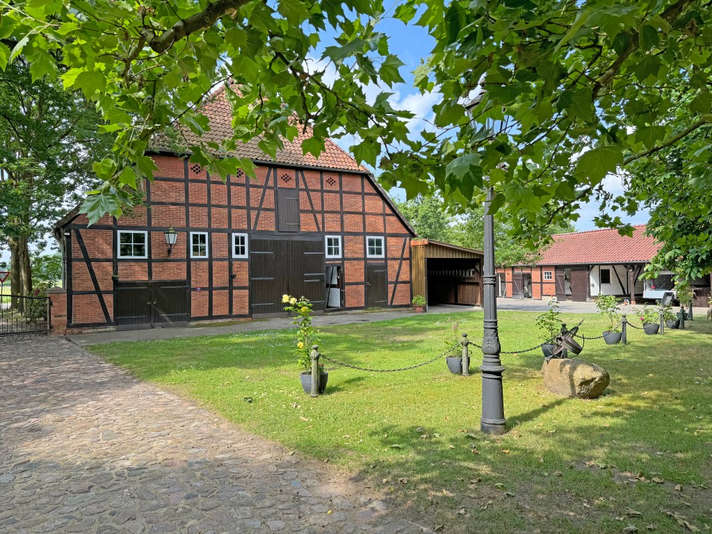 Ref2611-1 nahe Hamburg – schönes ländliches Anwesen mit Pferdestall zu&nbsp;verkaufen!